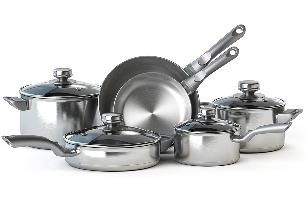 What are the advantages of cooking with stainless steel cookware